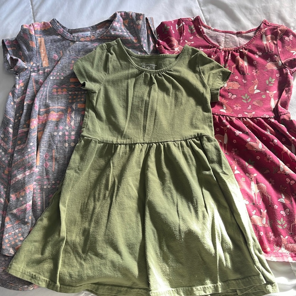 🔥3 for $10 - Three 4T girls dresses